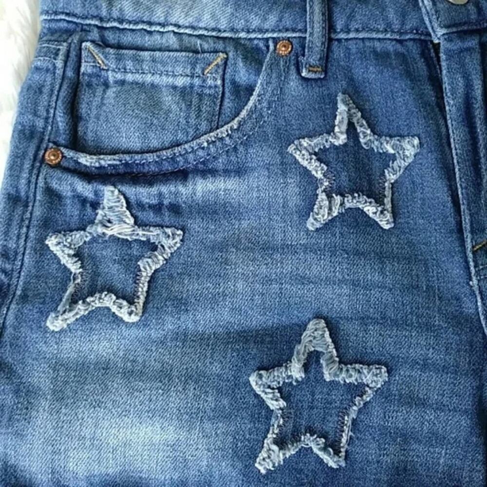 JESSICA SIMPSON JOURNEY Denim Shorts Star Applique Frayed Hem Blue Jean Festival - Picture 8 of 11